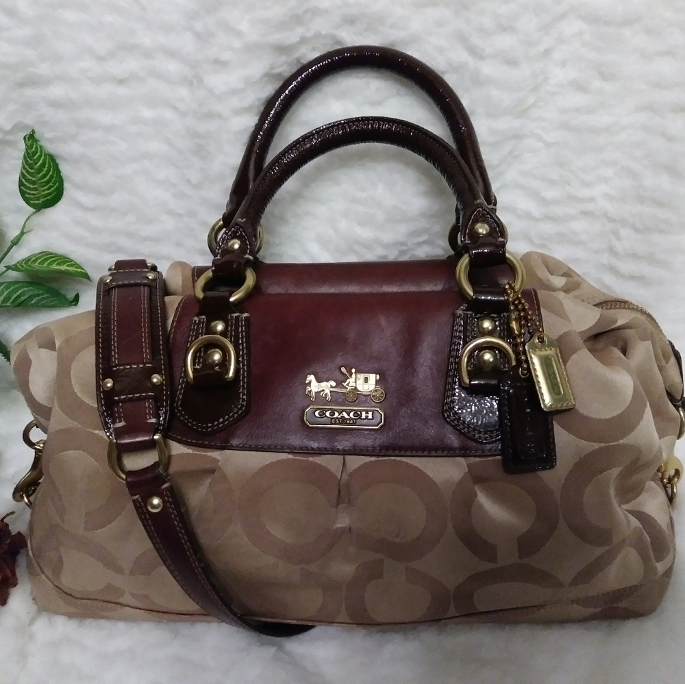 Coach Madison Sabrina Op Art Silhouette Satchel EC